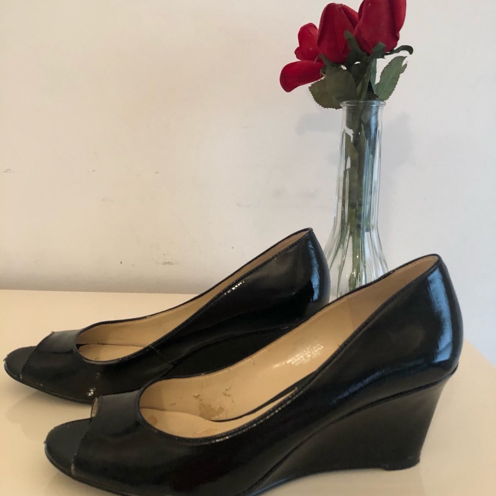 Nine West Black Patent Peep Toe Wedge Pumps - Size 8.5 - Picture 6 of 13